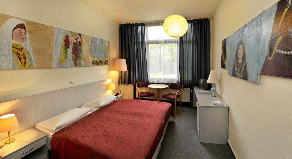 Berlin Art Hotel Ghiumri Cameră foto